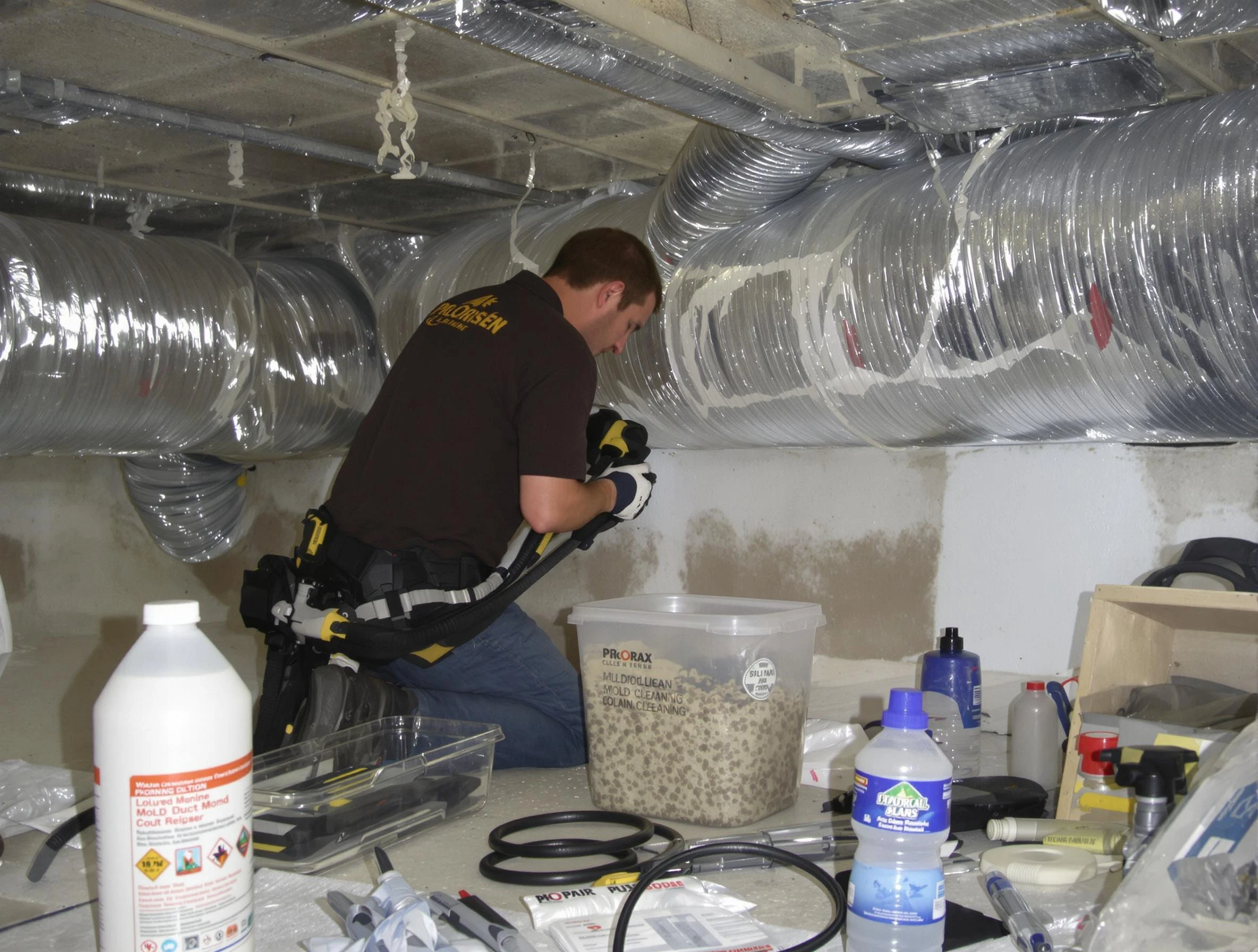 Nashville Air Duct Cleaning specialist performing professional mold removal from air ducts in Nashville